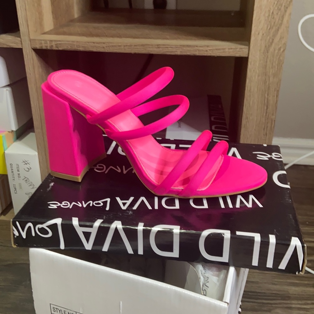 Bubblegum heels